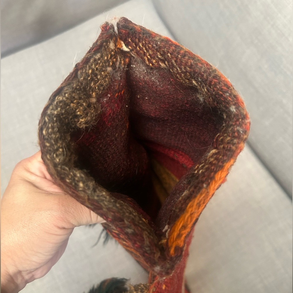 Antique Soumak Baktiari Salt/Saddle Bag #10242410 - Picture 10 of 16